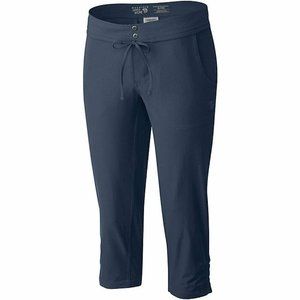 Mountain Hardware Women's Capri  Yuma Size 8